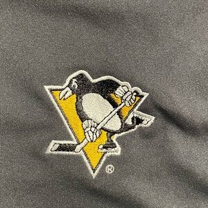 Men’s Golf Shirt. Antigua ss shirt. Style - Tribute.
Color- Smoke
NWT